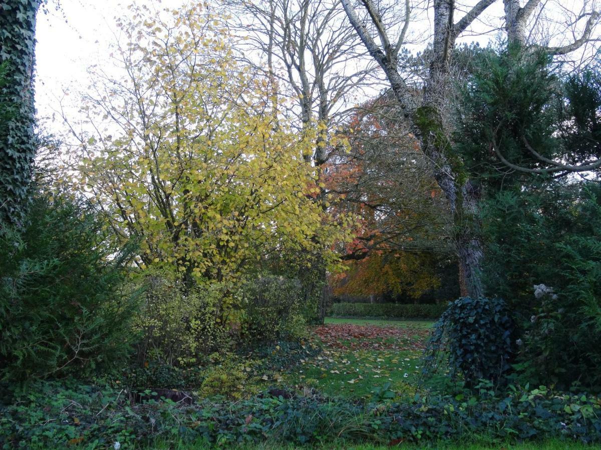 Gite De L'Abbaye D'Etrun Esterno foto